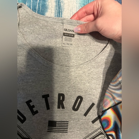 Detroit motorcycle design gray tank - Picture 2 of 3